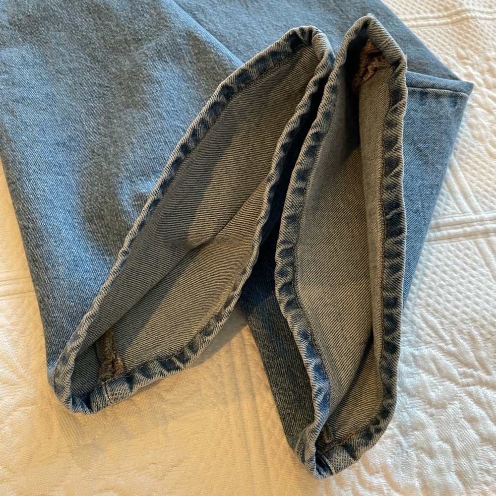 Good American High Rise Good Classic Bootcut Jeans 8/29
Indigo046 GC062T - Picture 5 of 15